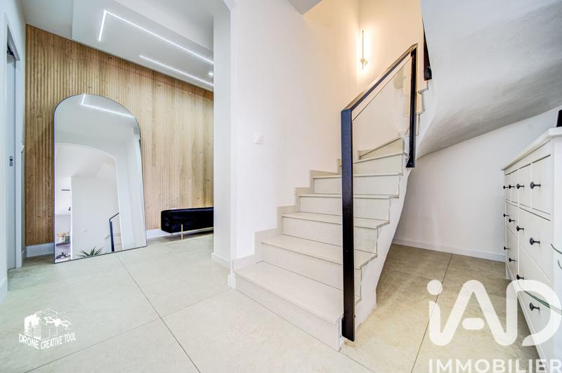 Maison - 90 m² - 5 pièces