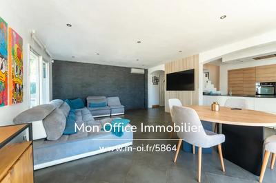 Maison - 115 m² - 4 pièces