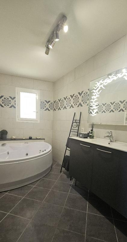 Maison - 135 m² - 4 pièces