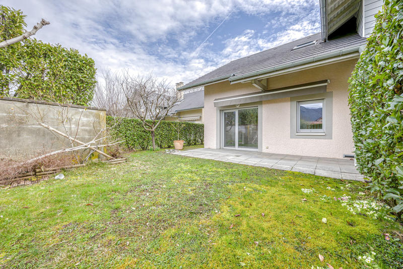 Appartement - 99 m² - 4 pièces