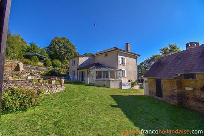 Maison jumelée - 145 m² - 6 pièces