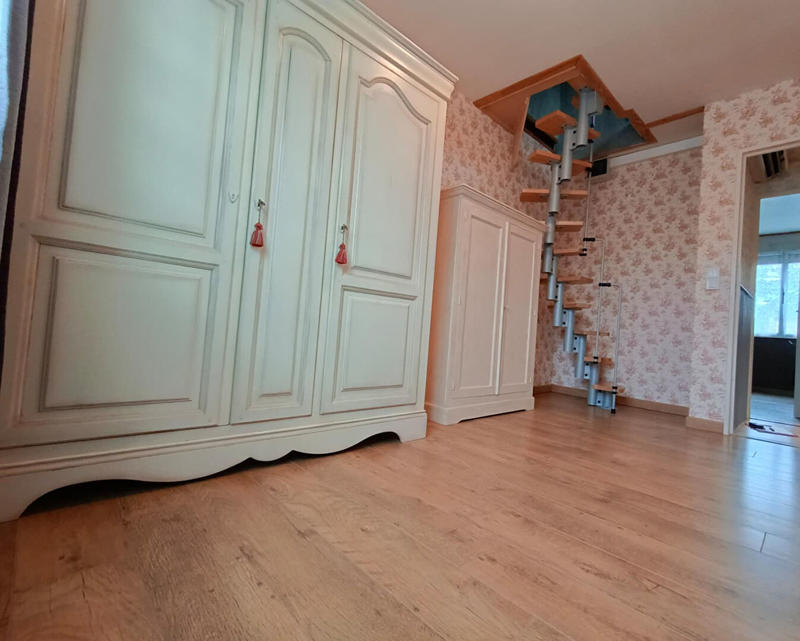 Maison - 85 m² - 5 pièces