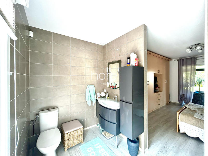 Maison contemporaine - 247 m² - 7 pièces