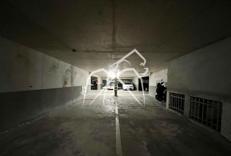 Parking / Garage - 21 m²