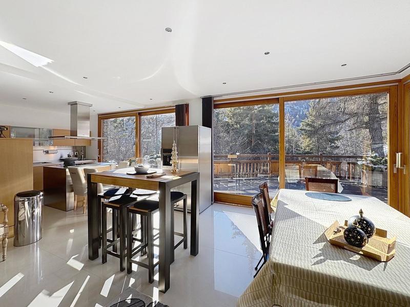 Châlet - 380 m² - 8 pièces