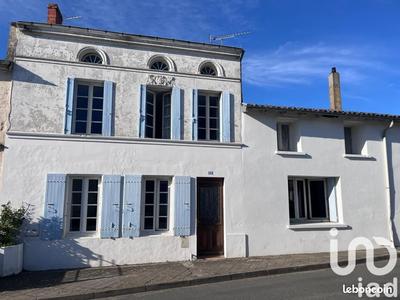 Maison de village - 209 m² - 9 pièces