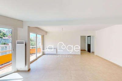 Appartement - 106 m² - 4 pièces