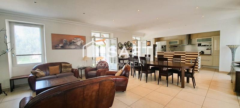 Maison - 217 m² - 6 pièces