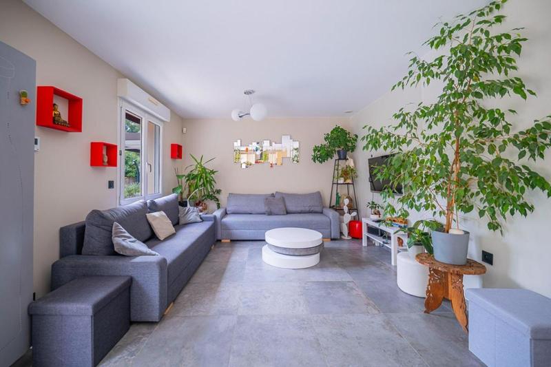 Maison traditionnelle - 153 m² - 6 pièces