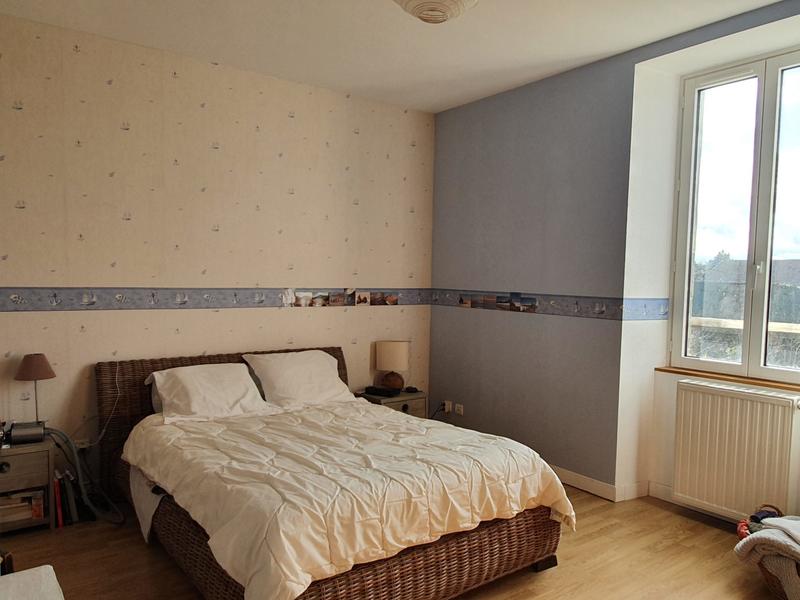 Maison - 222 m² - 7 pièces