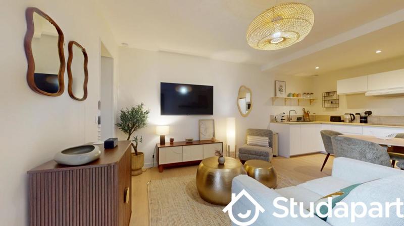 Chambre - 13 m² - 1 pièce