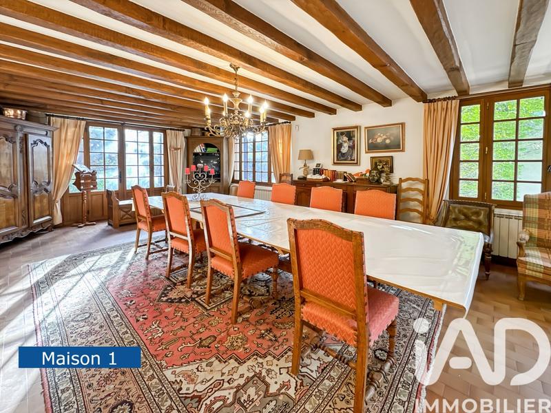 Maison - 278 m² - 9 pièces