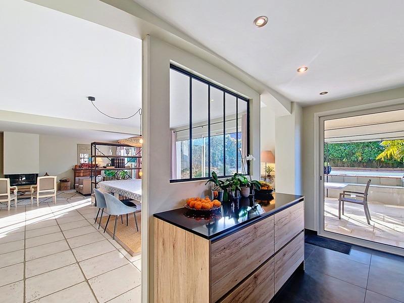 Maison - 310 m² - 8 pièces