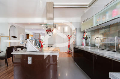 Appartement - 100 m² - 3 pièces