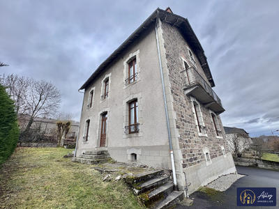 Maison - 190 m² - 6 pièces