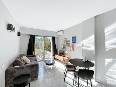 Studio - 24 m² - 1 pièce