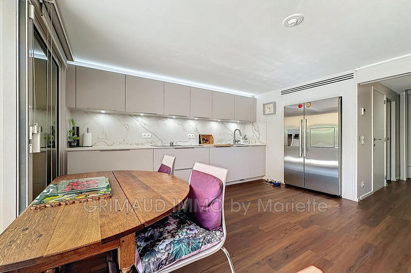 Appartement - 95 m² - 4 pièces