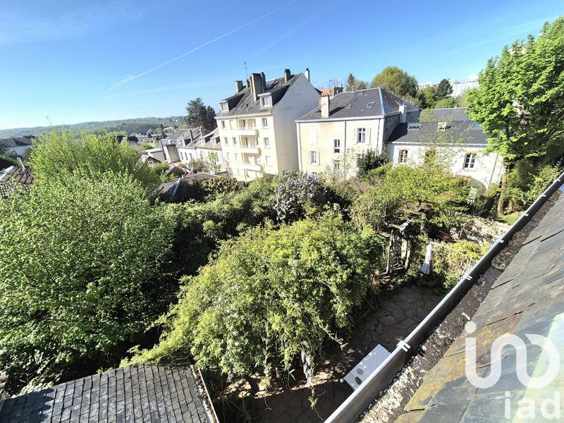 Maison - 250 m² - 8 pièces