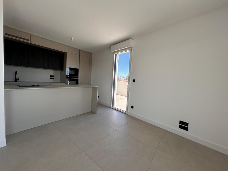 Appartement - 97 m² - 5 pièces