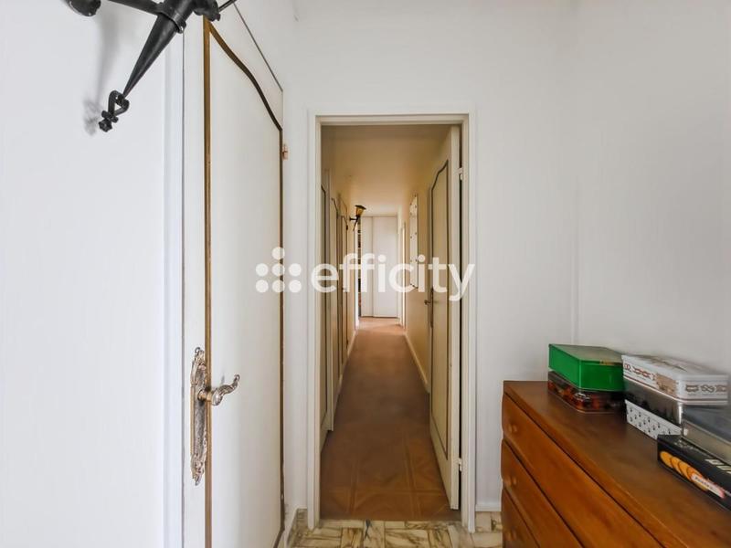 Appartement - 100 m² - 5 pièces