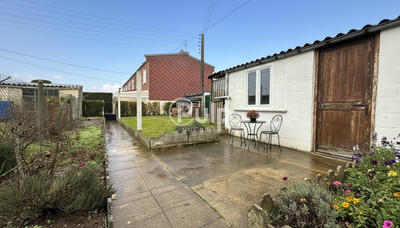 Maison - 90 m² - 5 pièces