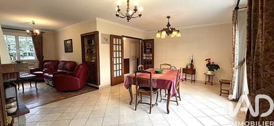 Maison - 94 m² - 5 pièces