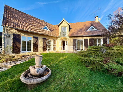 Maison - 213 m² - 8 pièces