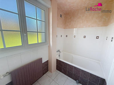 Maison traditionnelle - 87 m² - 4 pièces