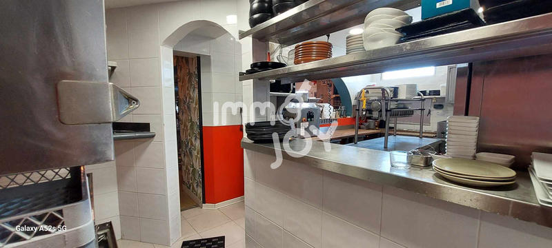 Fonds de commerce - Magasins - 105 m²