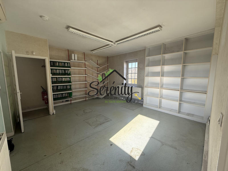 Parking / Garage - 190 m²