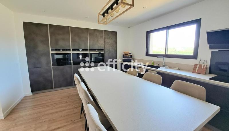 Maison - 150 m² - 5 pièces