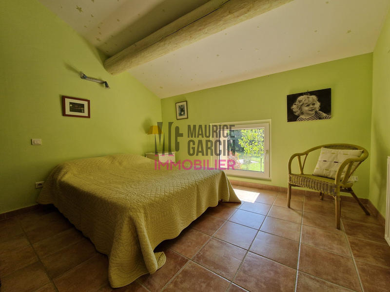 Maison - 187 m² - 7 pièces