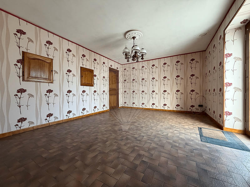 Maison - 96 m² - 4 pièces