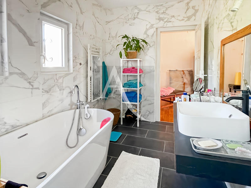 Maison - 152 m² - 4 pièces