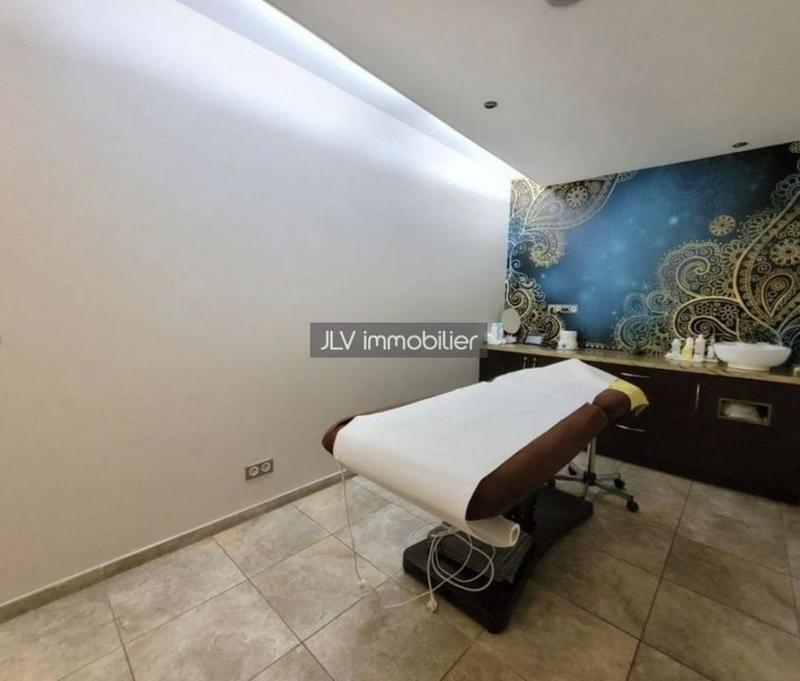 Immeuble - 430 m² - 16 pièces