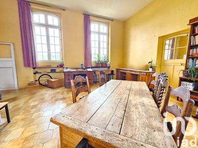 Maison - 230 m² - 8 pièces