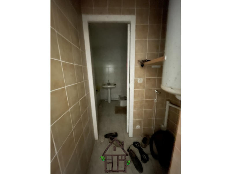 Maison - 270 m² - 16 pièces