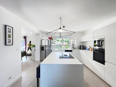 Maison - 140 m² - 4 pièces