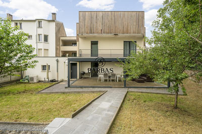 Appartement - 302 m² - 10 pièces