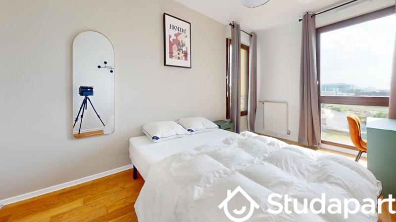 Chambre - 14 m² - 1 pièce