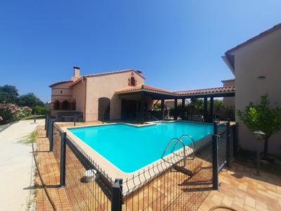 Villa - 211 m² - 7 pièces