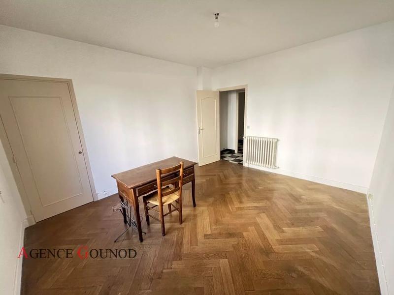 Appartement - 83 m² - 3 pièces