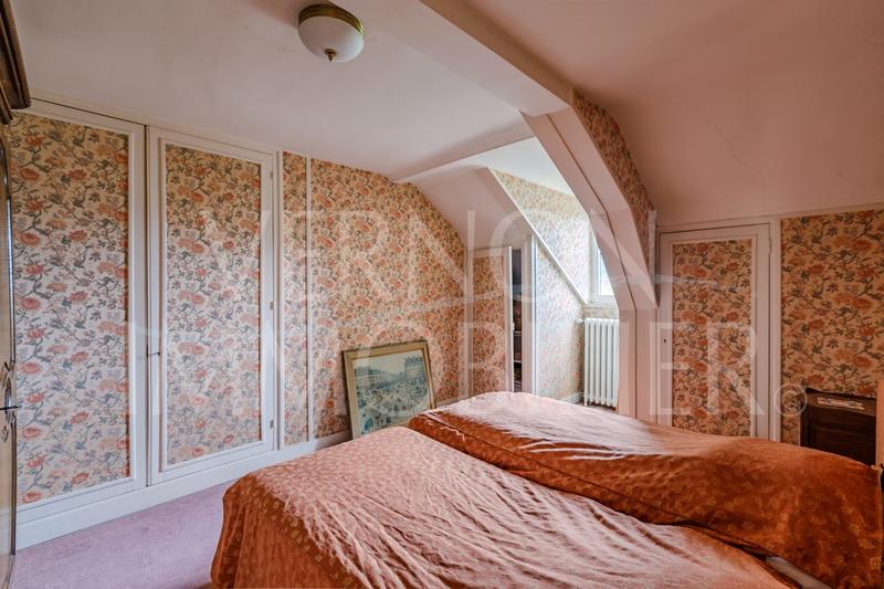 Maison ancienne - 202 m² - 8 pièces