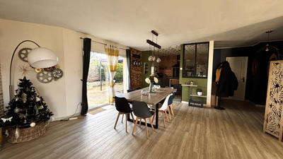 Maison - 137 m² - 5 pièces