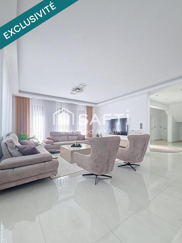 Maison - 180 m² - 7 pièces