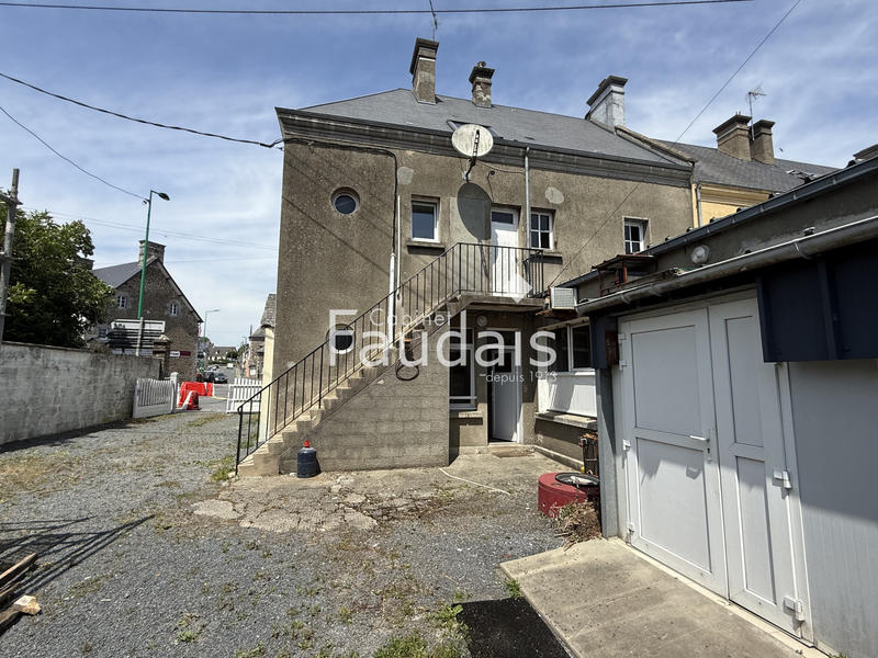 Immeuble - 140 m² - 3 pièces