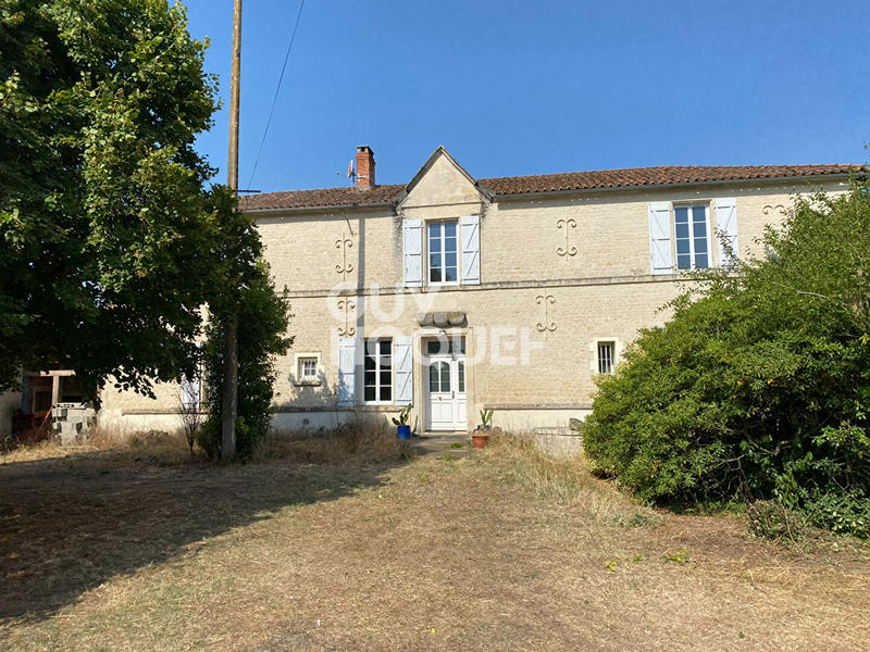 Maison - 230 m² - 5 pièces