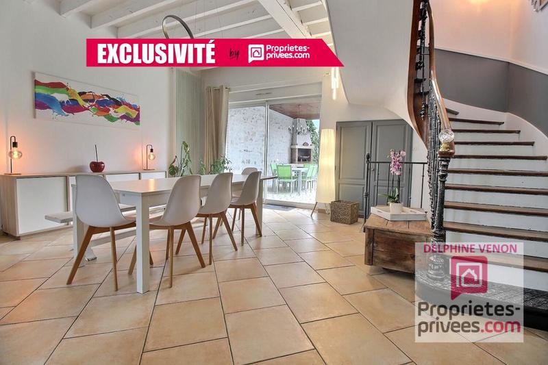 Maison - 227 m² - 7 pièces