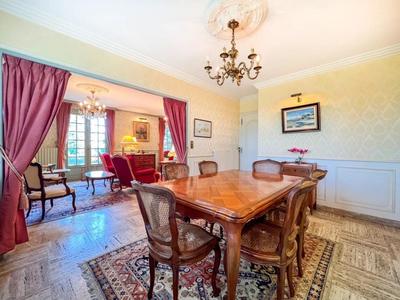 Maison - 136 m² - 6 pièces