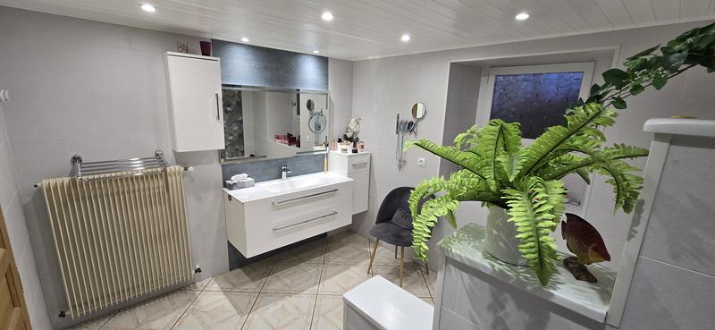 Maison en pierre - 195 m² - 9 pièces